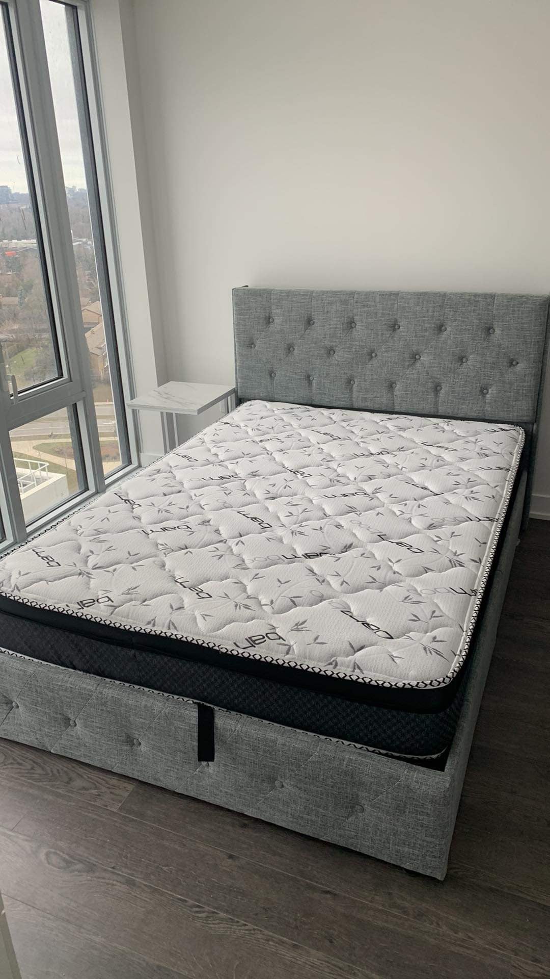 Lift up Storage Platform Bed/Button Tufted Wingback Headboard/Hydraulic Storage